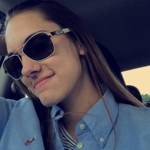 Meet your Posher, Elizabeth